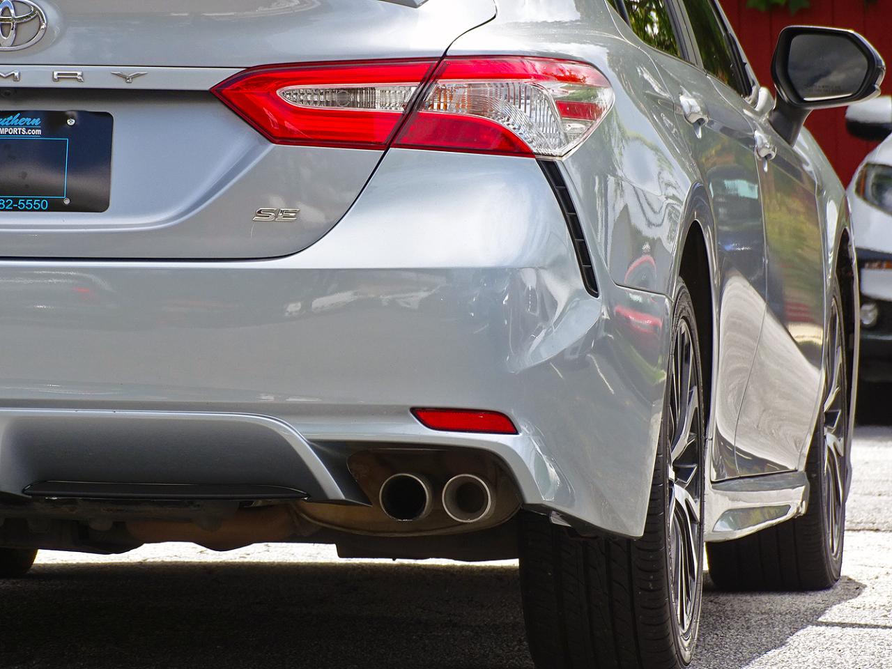 Toyota Camry SE Auto (Natl) 2020