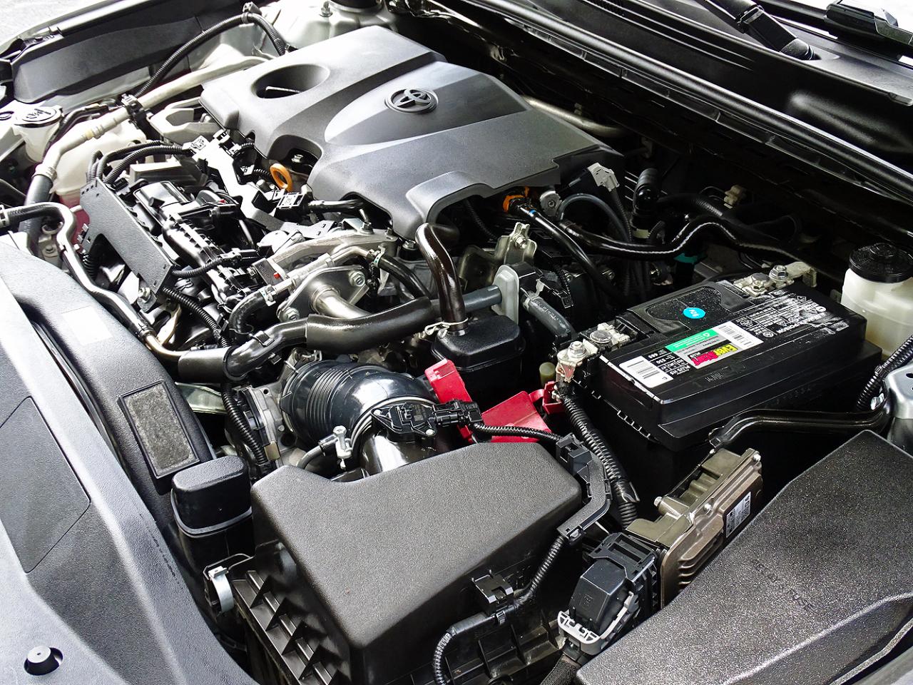 Toyota Camry SE Auto (Natl) 2020