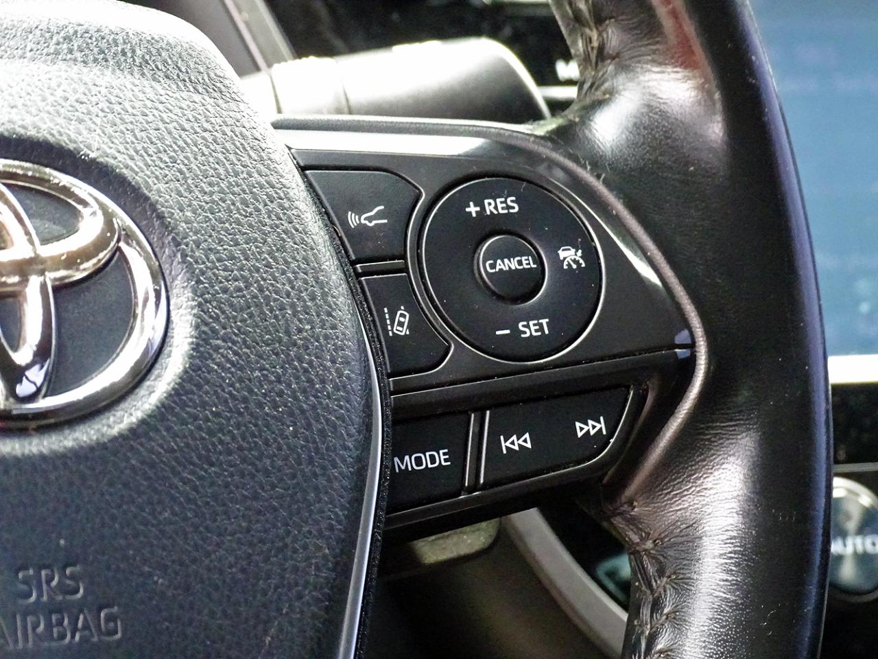 Toyota Camry SE Auto (Natl) 2020