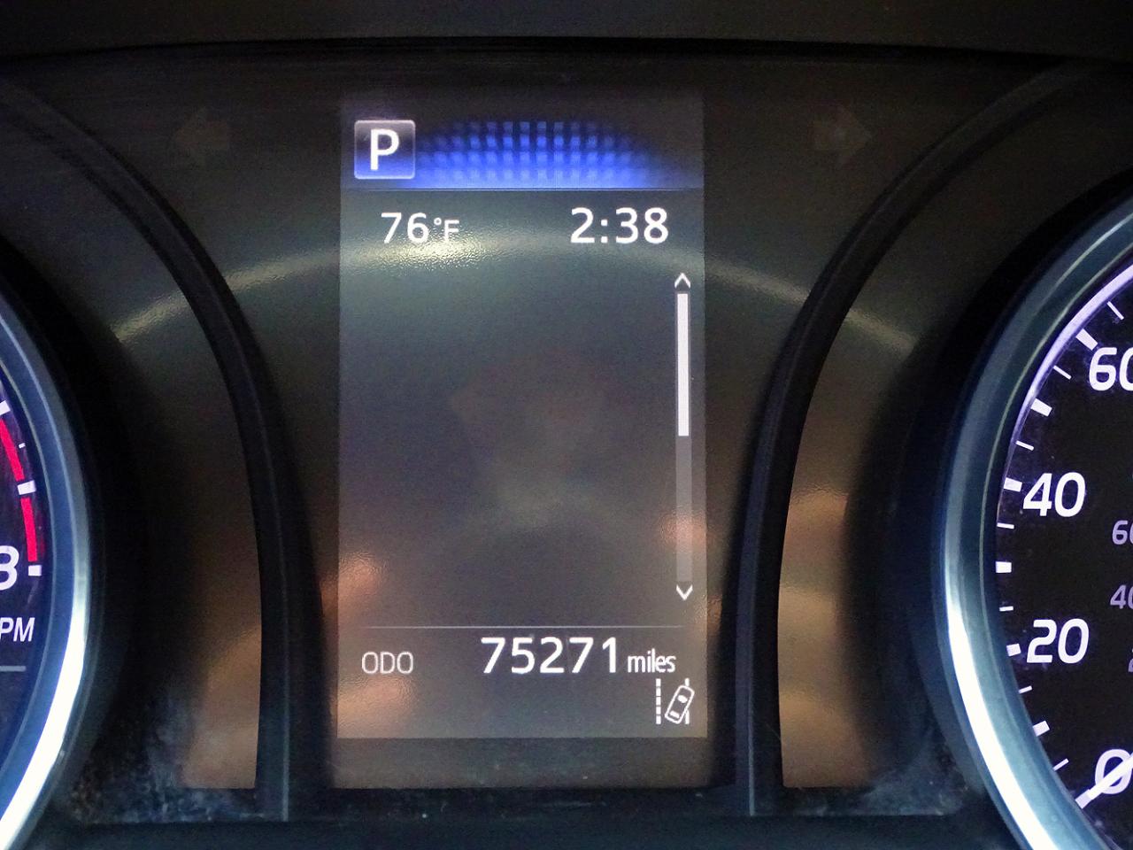 Toyota Camry SE Auto (Natl) 2020