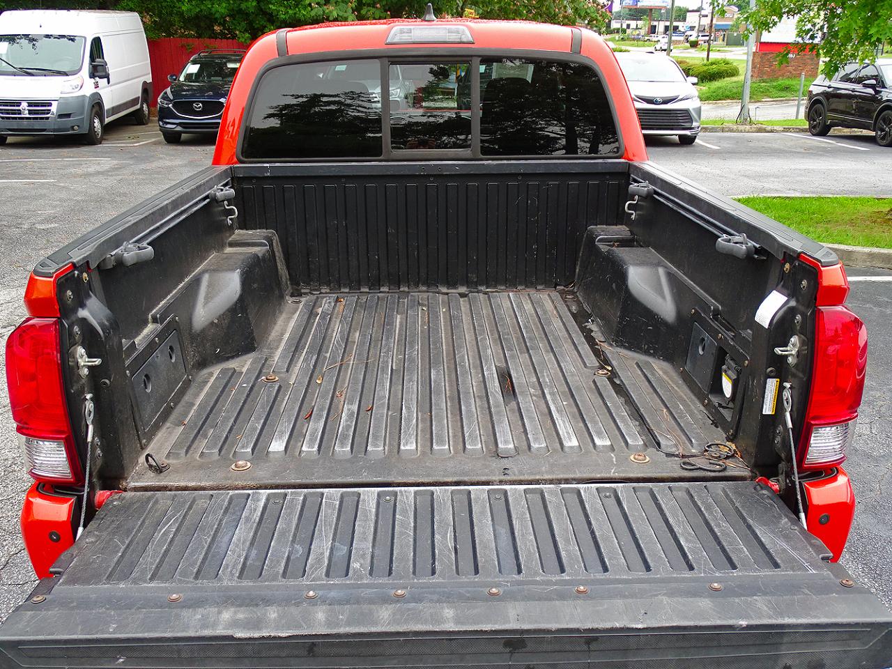 Toyota Tacoma 4WD Double Cab V6 AT TRD Off Road (Natl) 2016