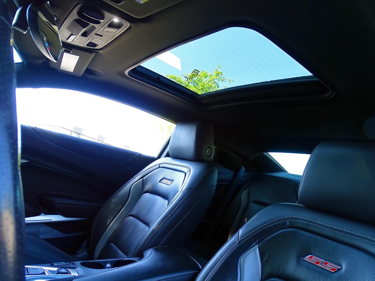 Chevrolet Camaro 2dr Cpe 2SS 2016