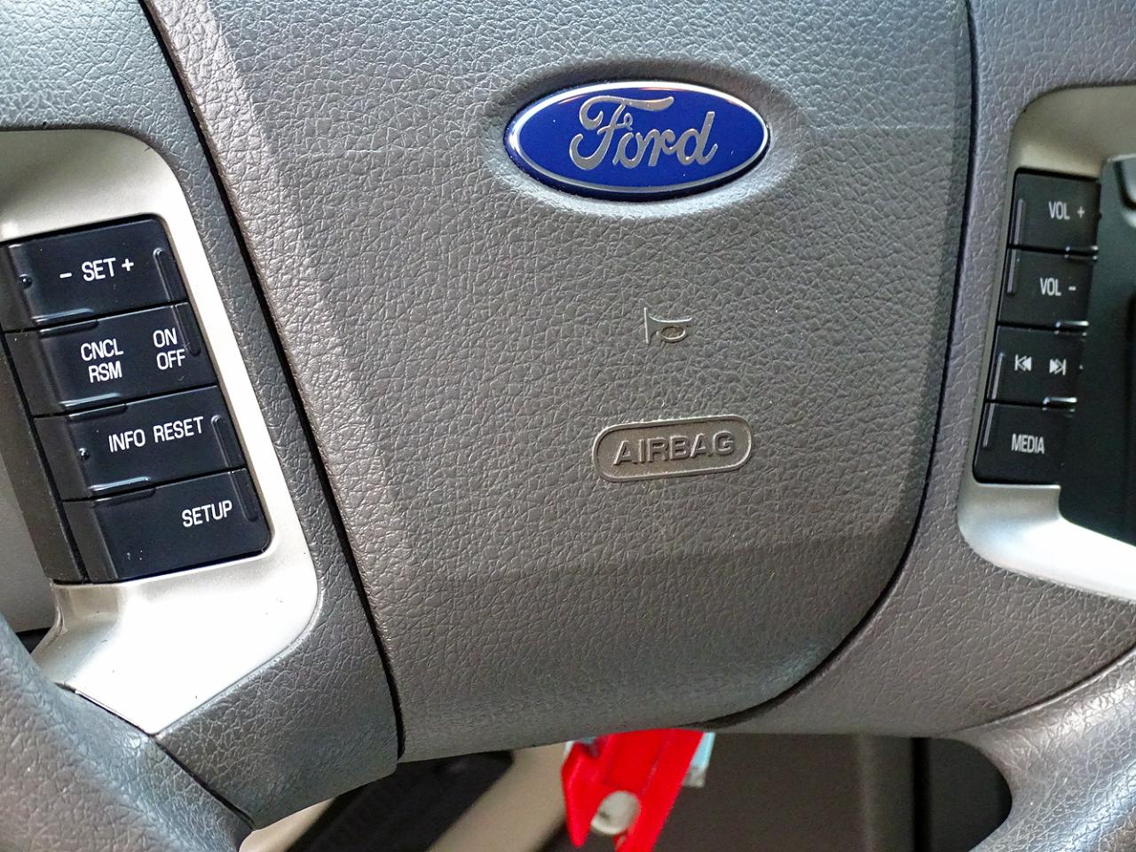 Ford Fusion 4dr Sdn SE FWD 2011