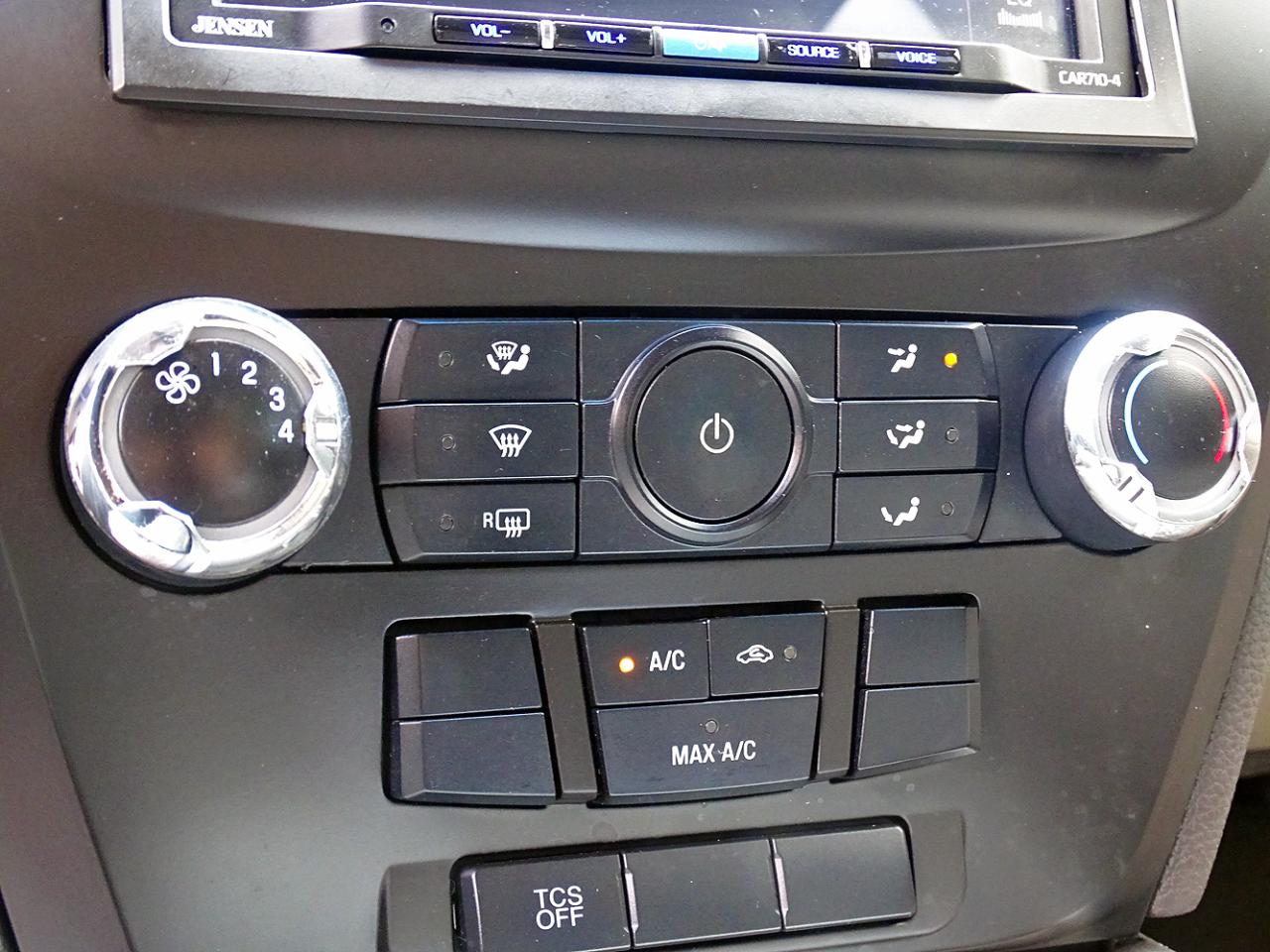 Ford Fusion 4dr Sdn SE FWD 2011
