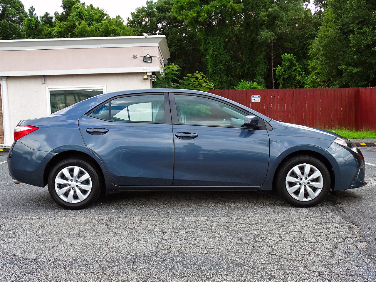 Toyota Corolla 4dr Sdn CVT LE (Natl) 2014