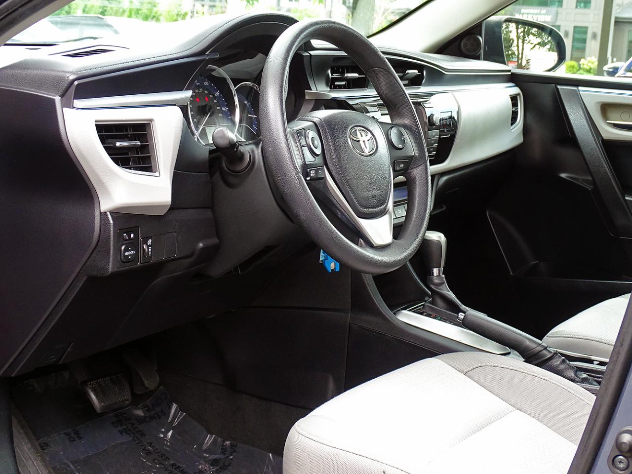 Toyota Corolla 4dr Sdn CVT LE (Natl) 2014