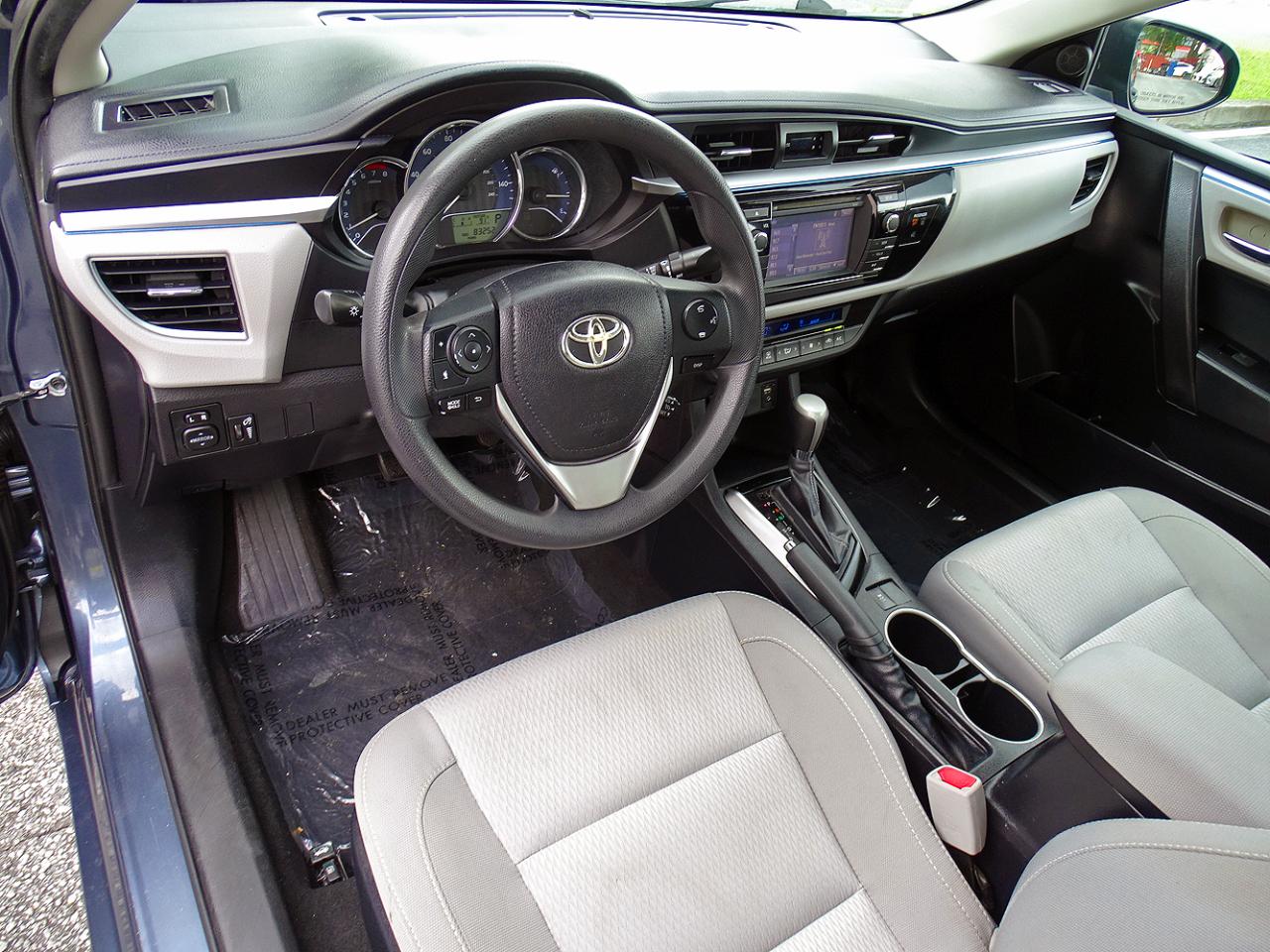 Toyota Corolla 4dr Sdn CVT LE (Natl) 2014