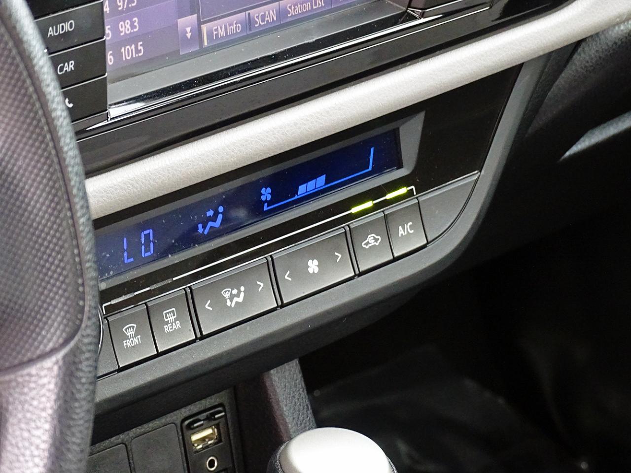 Toyota Corolla 4dr Sdn CVT LE (Natl) 2014