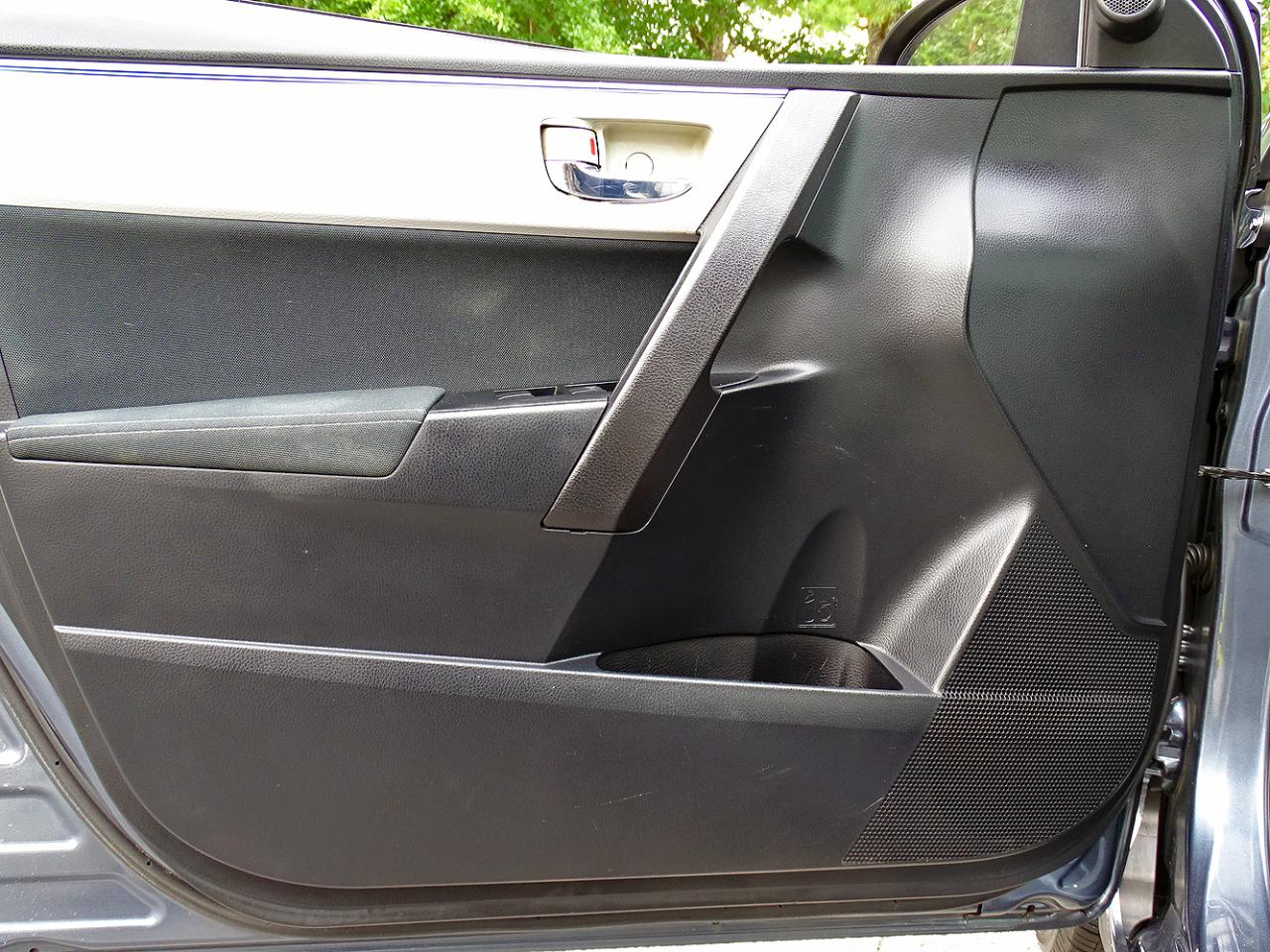 Toyota Corolla 4dr Sdn CVT LE (Natl) 2014