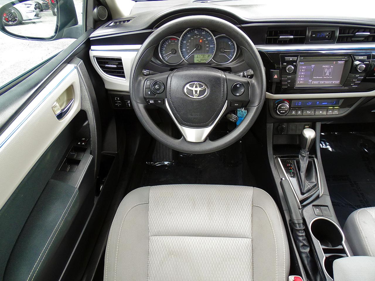 Toyota Corolla 4dr Sdn CVT LE (Natl) 2014