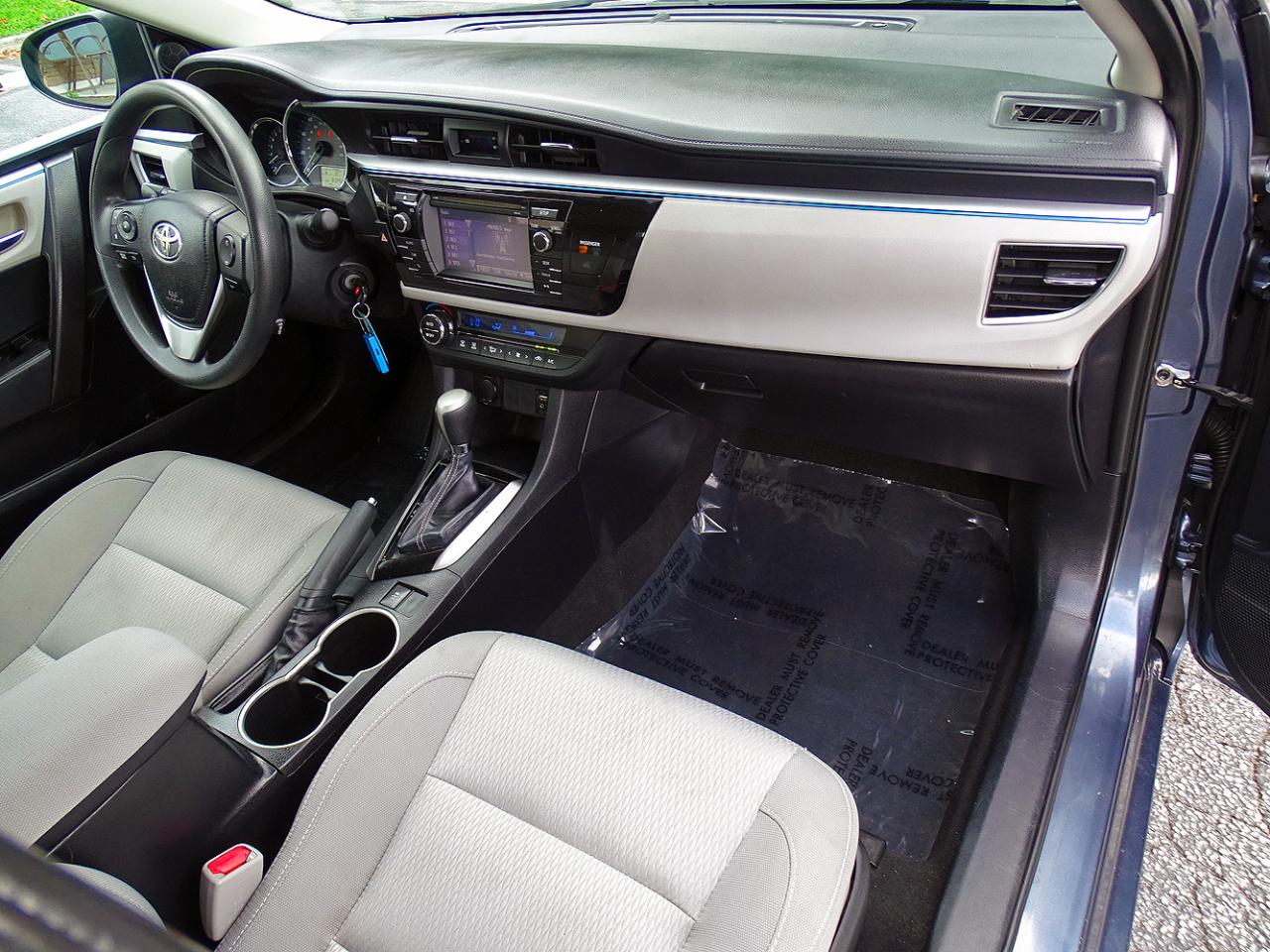Toyota Corolla 4dr Sdn CVT LE (Natl) 2014