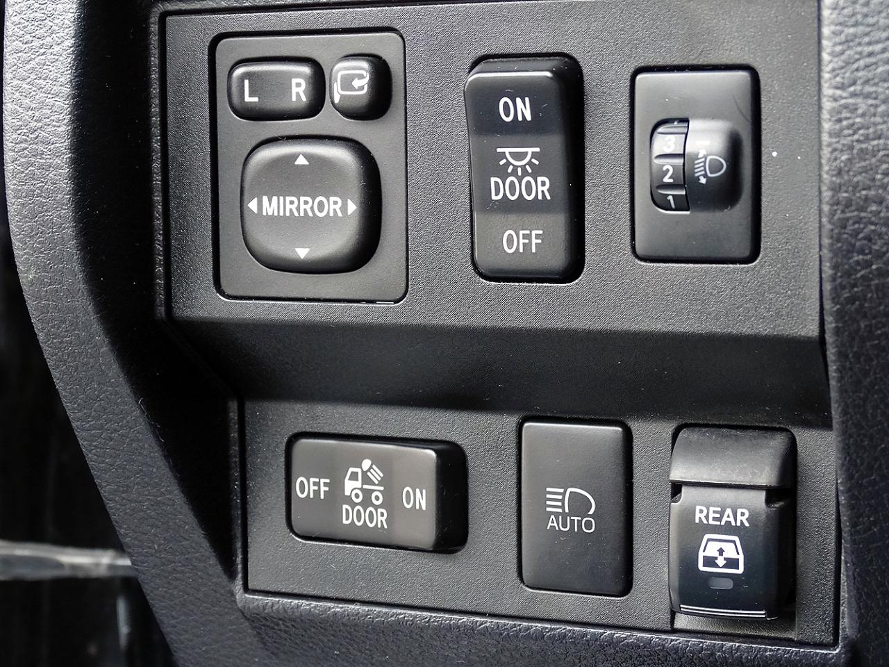 Toyota Tundra 4WD 1794 Edition CrewMax 5.5' Bed 5.7L (Natl) 2021