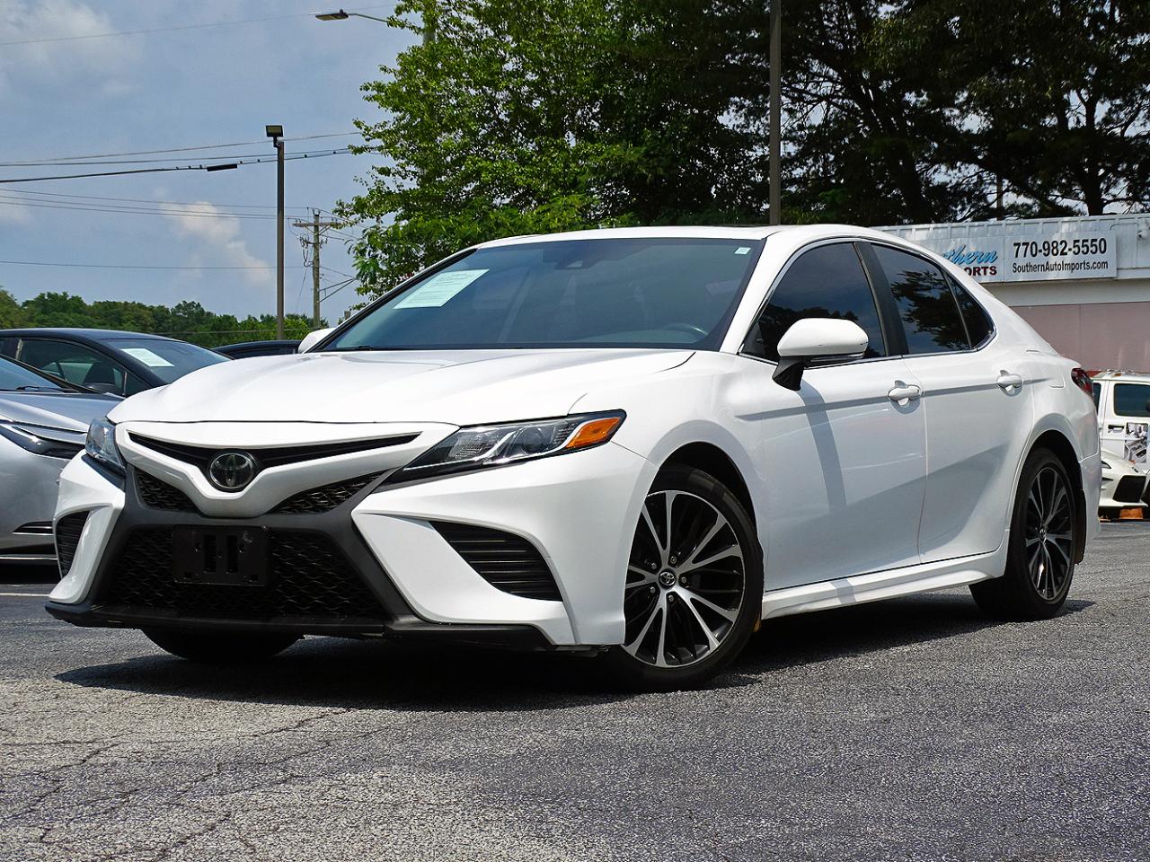 Toyota Camry SE 2019