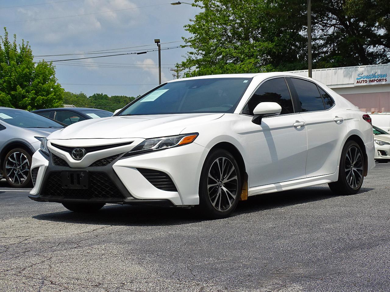 Toyota Camry SE 2019