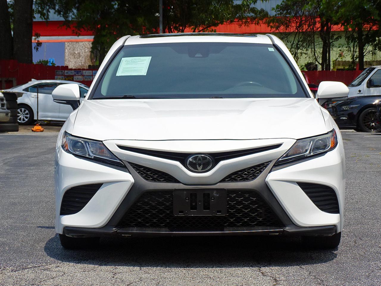 Toyota Camry SE 2019