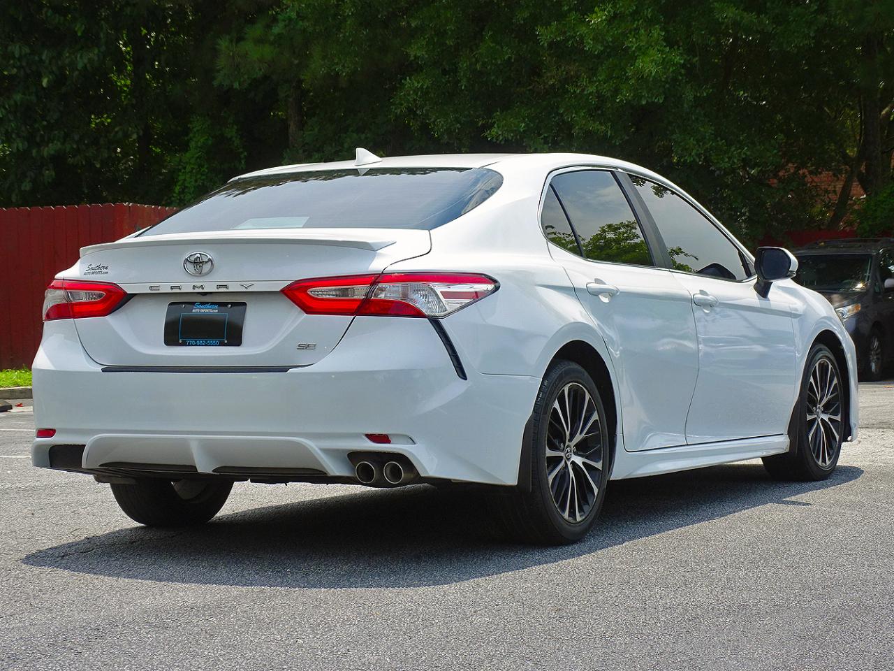 Toyota Camry SE 2019