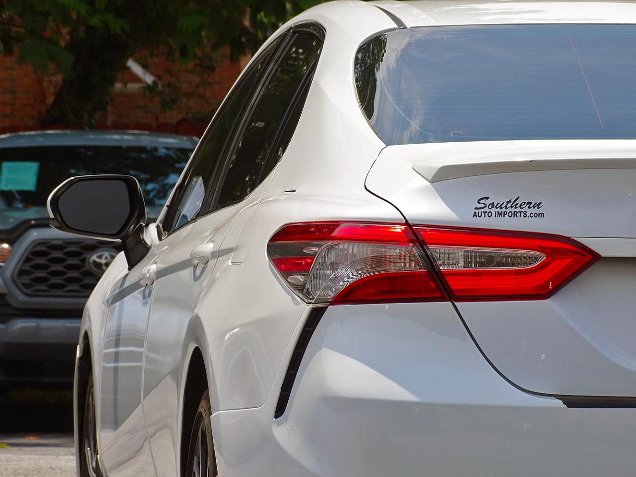 Toyota Camry SE 2019