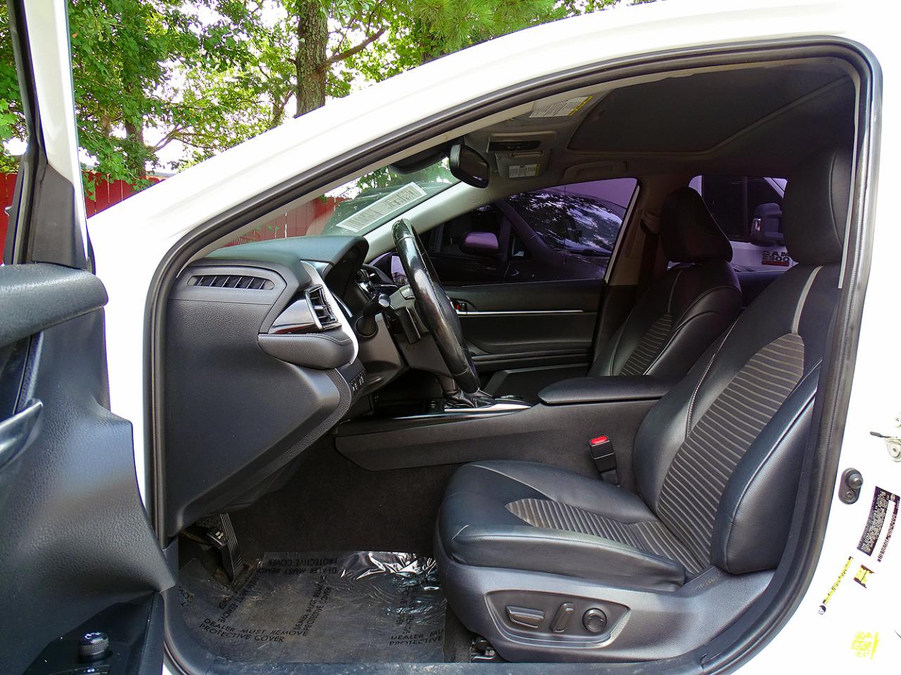 Toyota Camry SE 2019