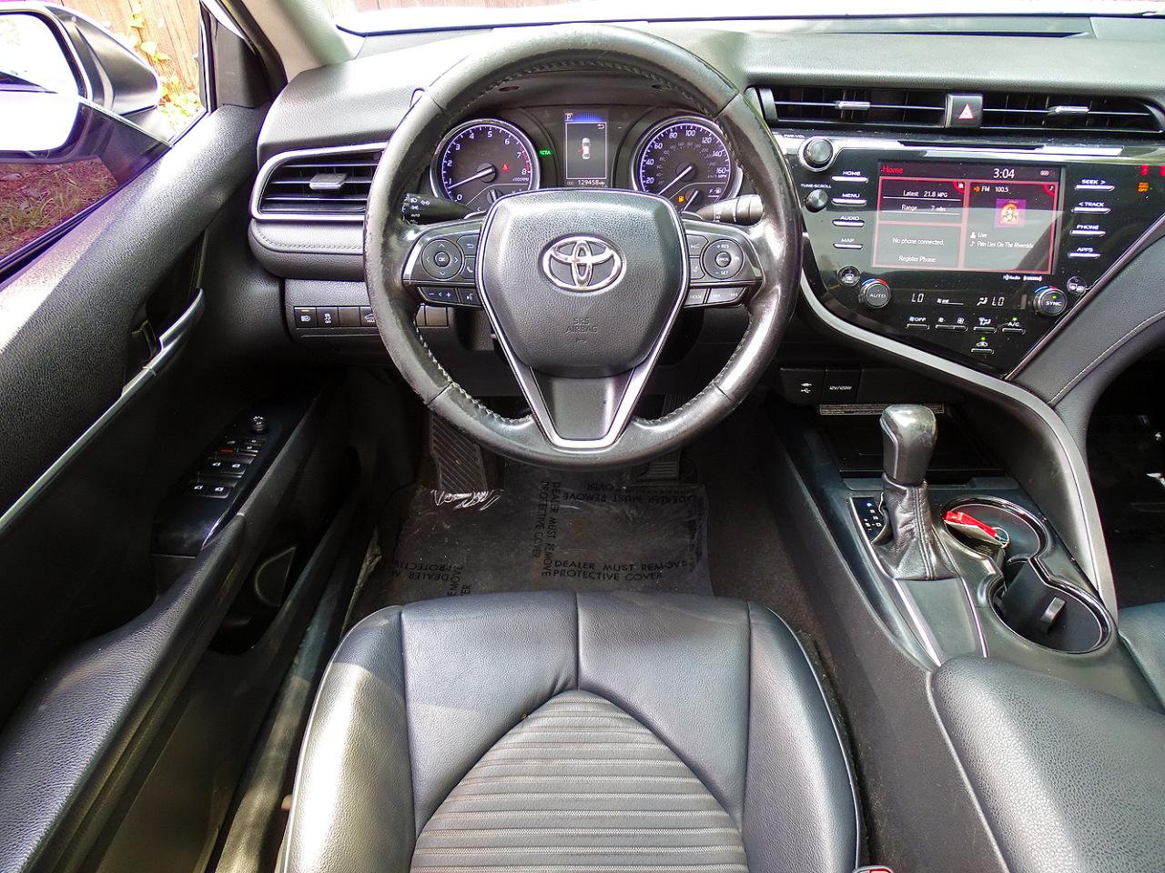 Toyota Camry SE 2019