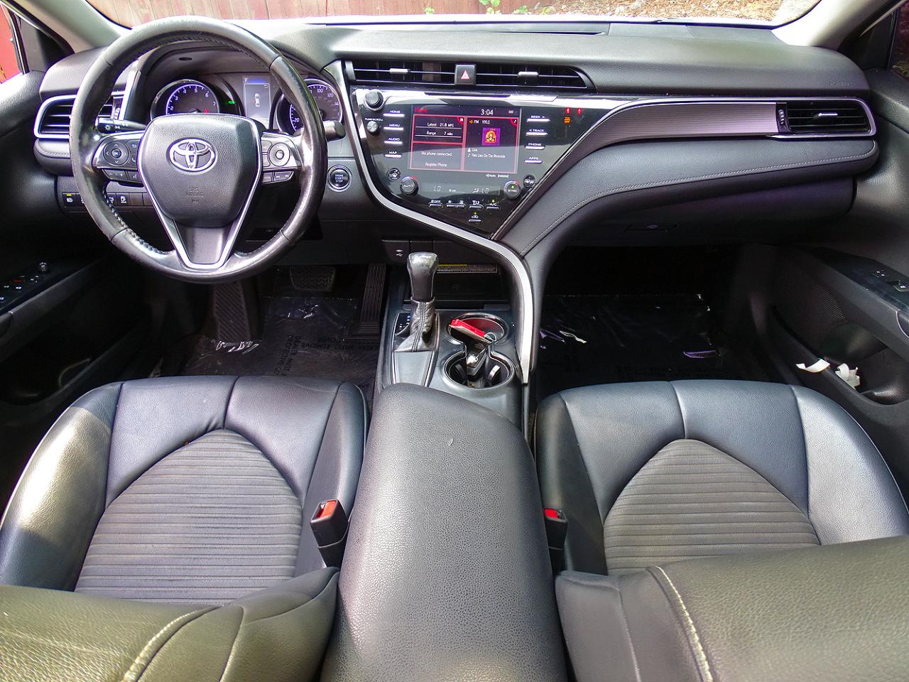 Toyota Camry SE 2019