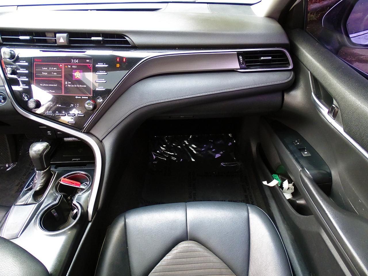 Toyota Camry SE 2019