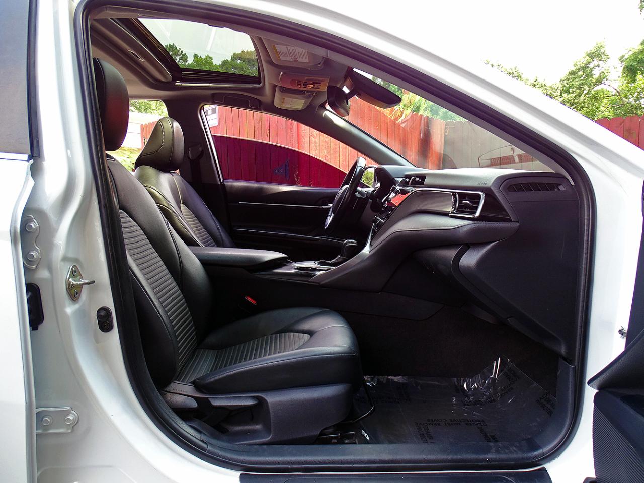 Toyota Camry SE 2019