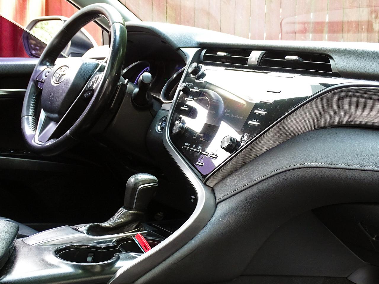 Toyota Camry SE 2019