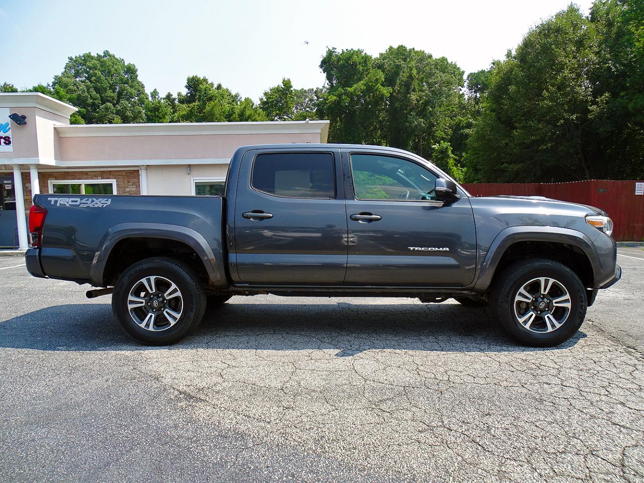 Toyota Tacoma 4WD TRD Sport Double Cab 6' Bed V6 AT (Natl) 2019