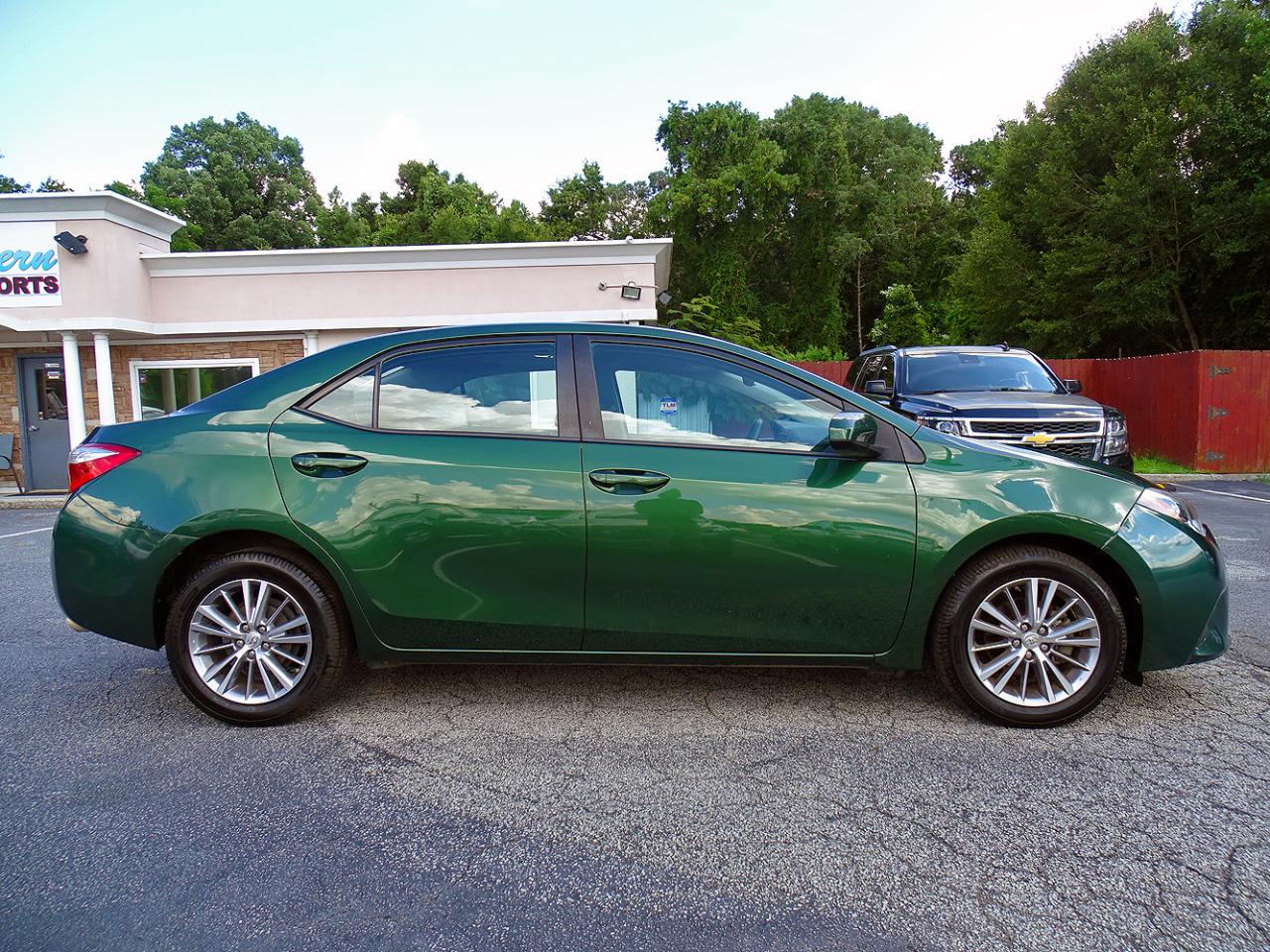 Toyota Corolla 4dr Sdn CVT LE Premium (Natl) 2015