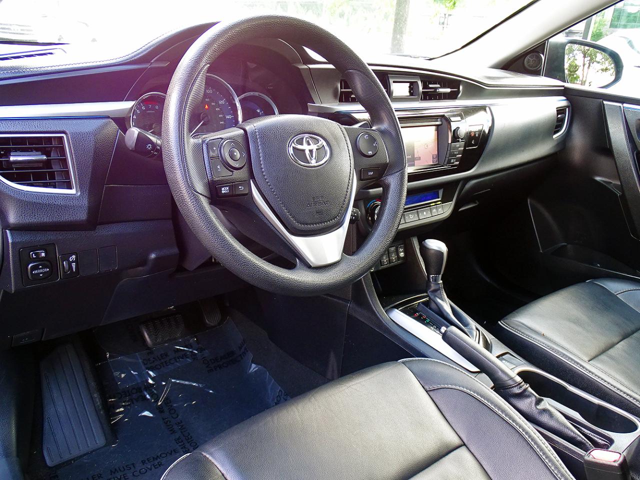 Toyota Corolla 4dr Sdn CVT LE Premium (Natl) 2015