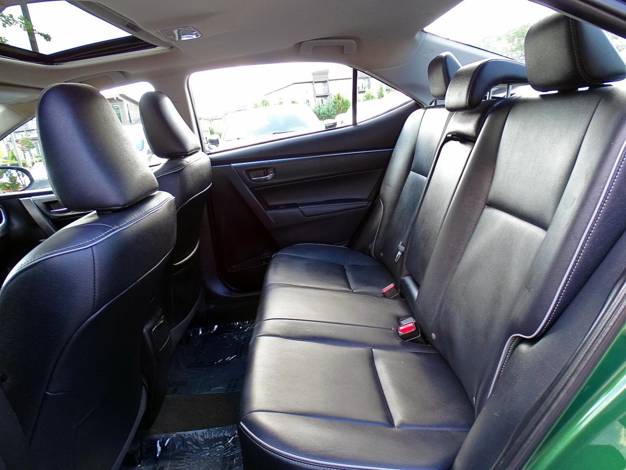 Toyota Corolla 4dr Sdn CVT LE Premium (Natl) 2015