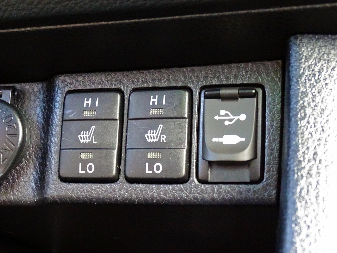 Toyota Corolla 4dr Sdn CVT LE Premium (Natl) 2015