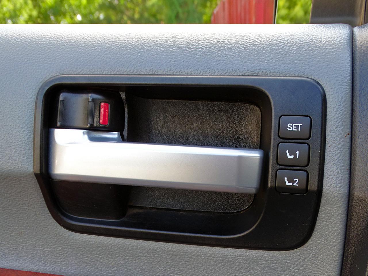 Toyota Sequoia photo 15