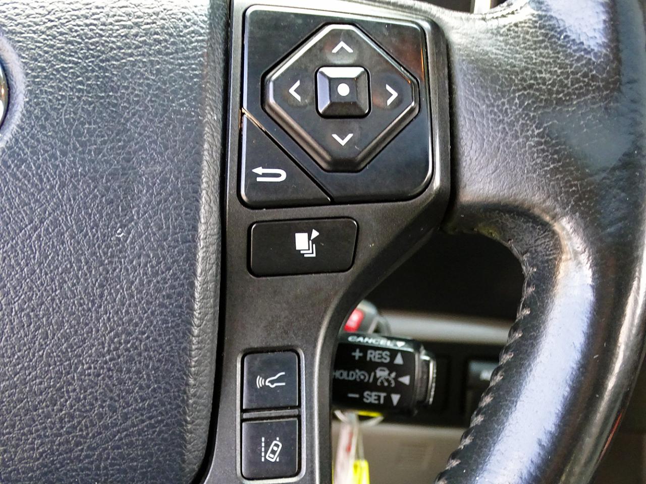 Toyota Sequoia photo 23