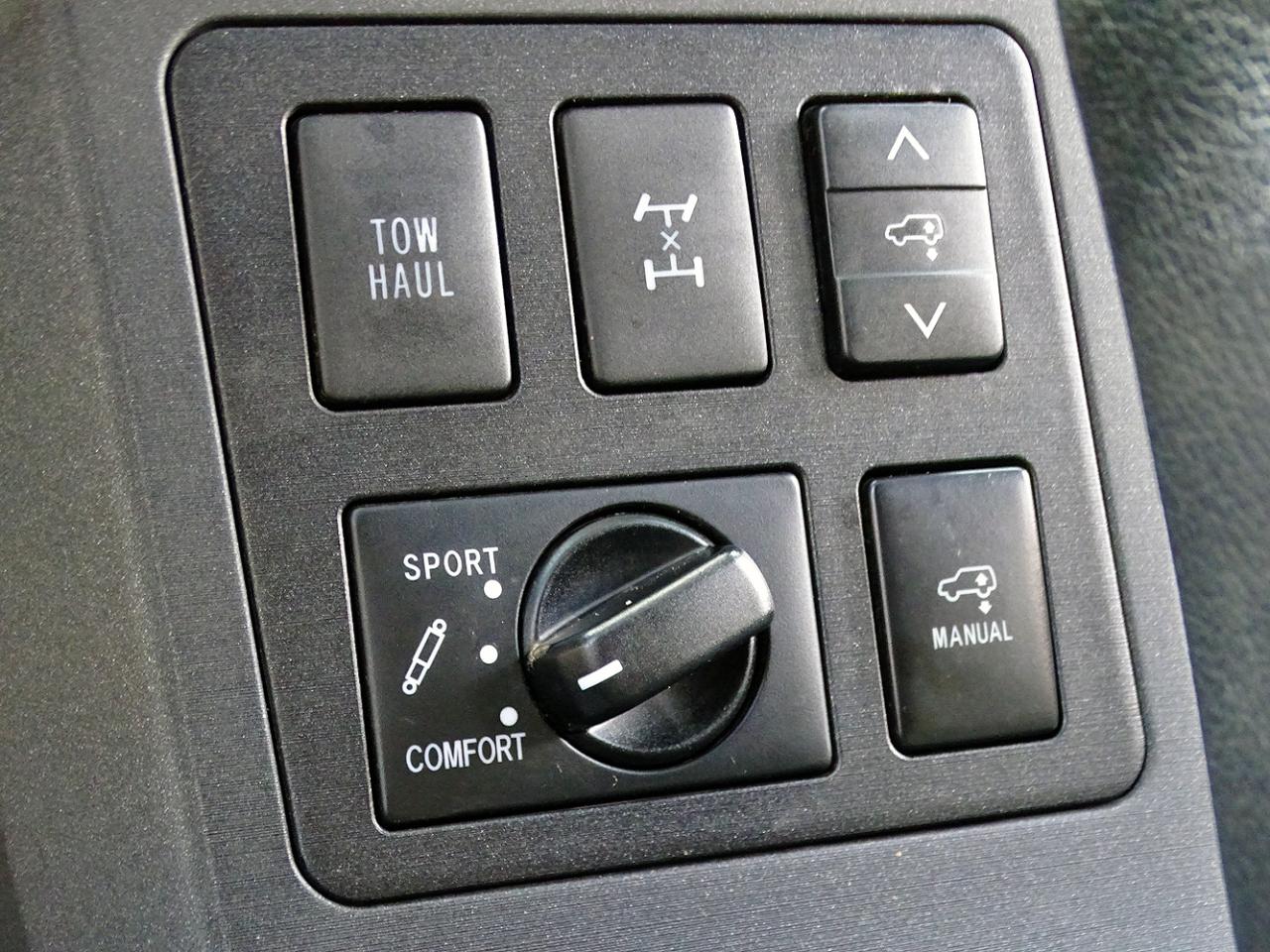 Toyota Sequoia photo 26