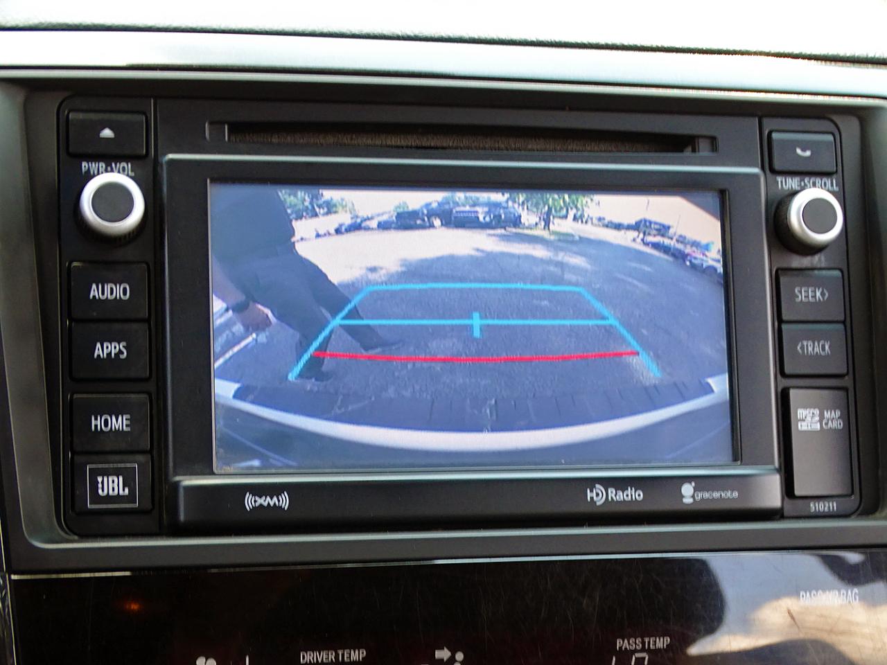 Toyota Sequoia photo 27