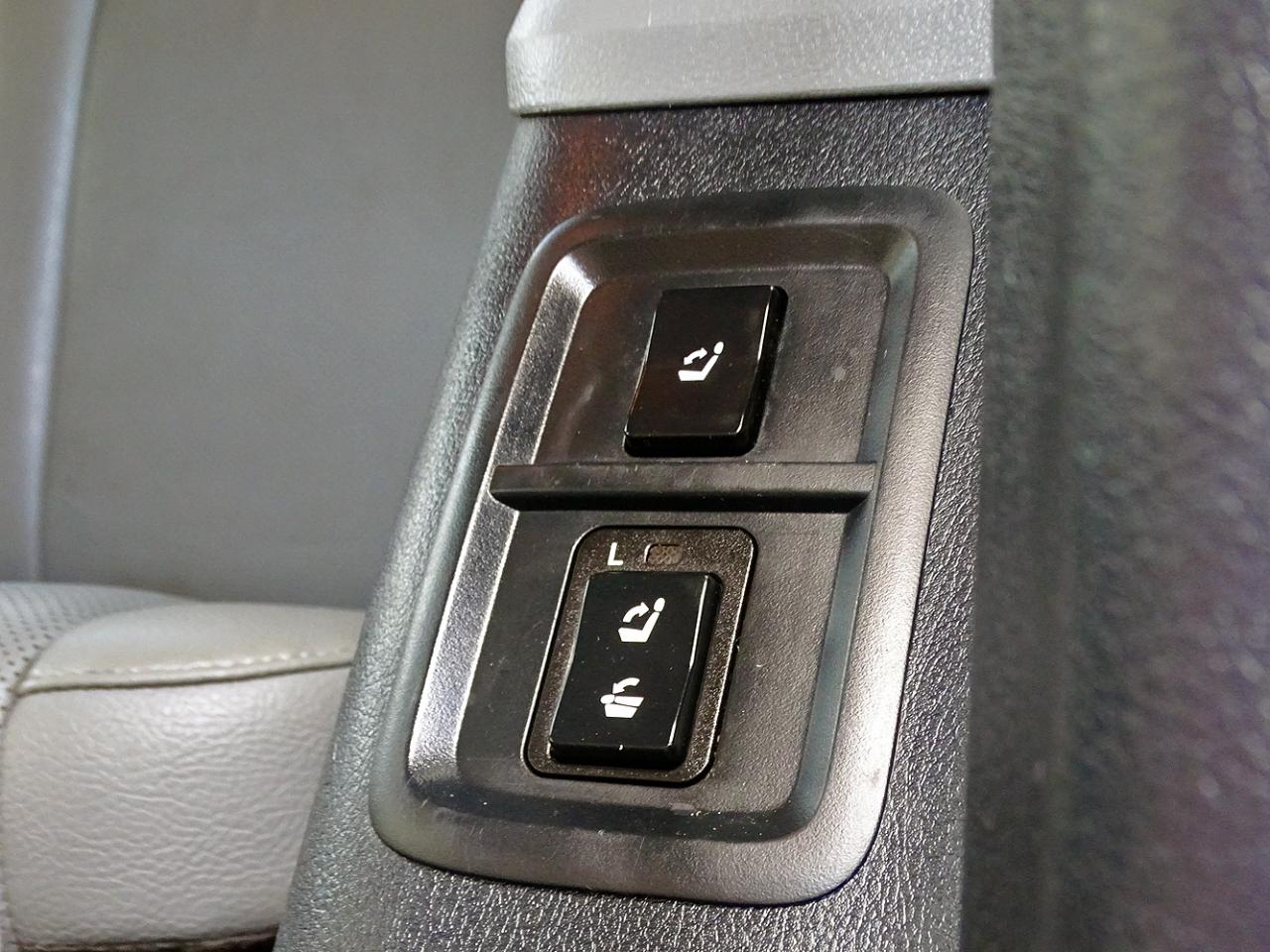Toyota Sequoia photo 34