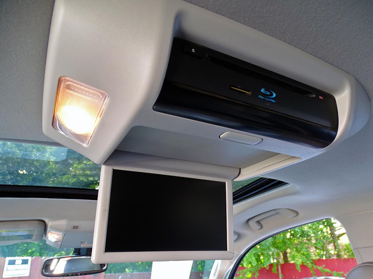Toyota Sequoia photo 36