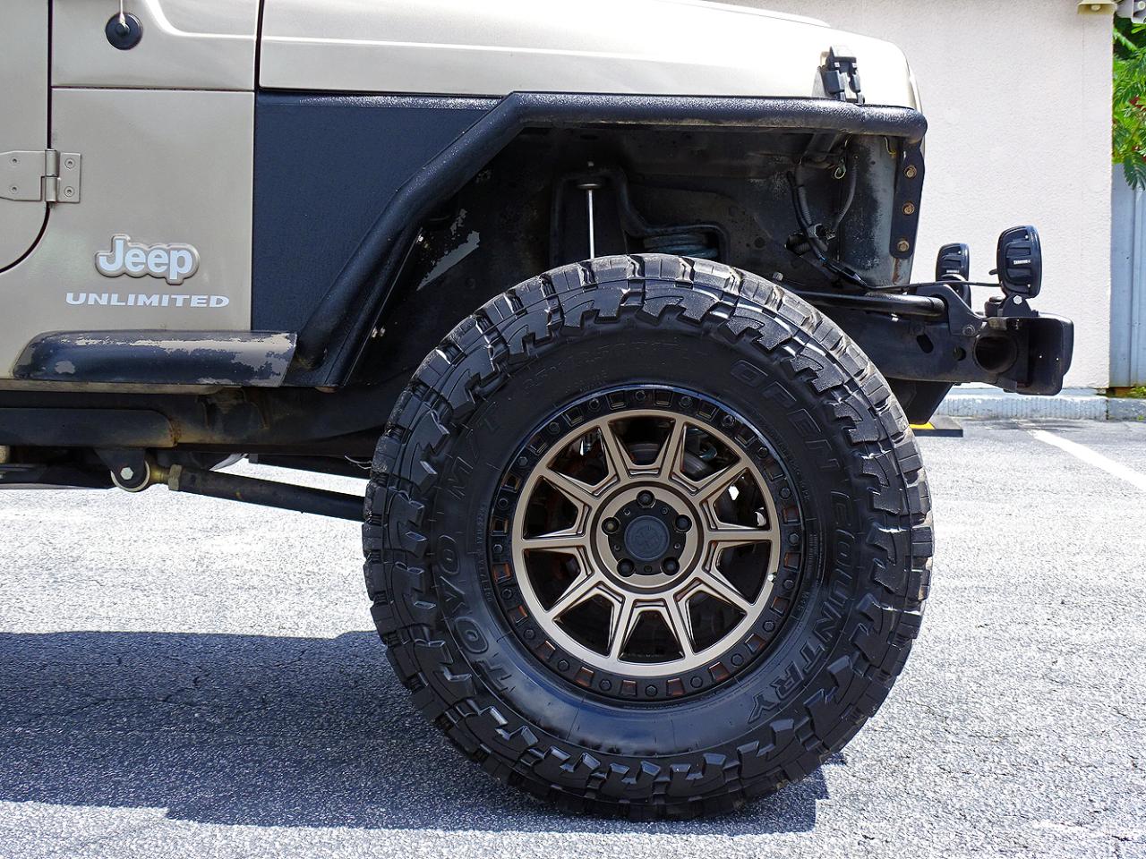 Jeep Wrangler 2dr Unlimited LWB 2005