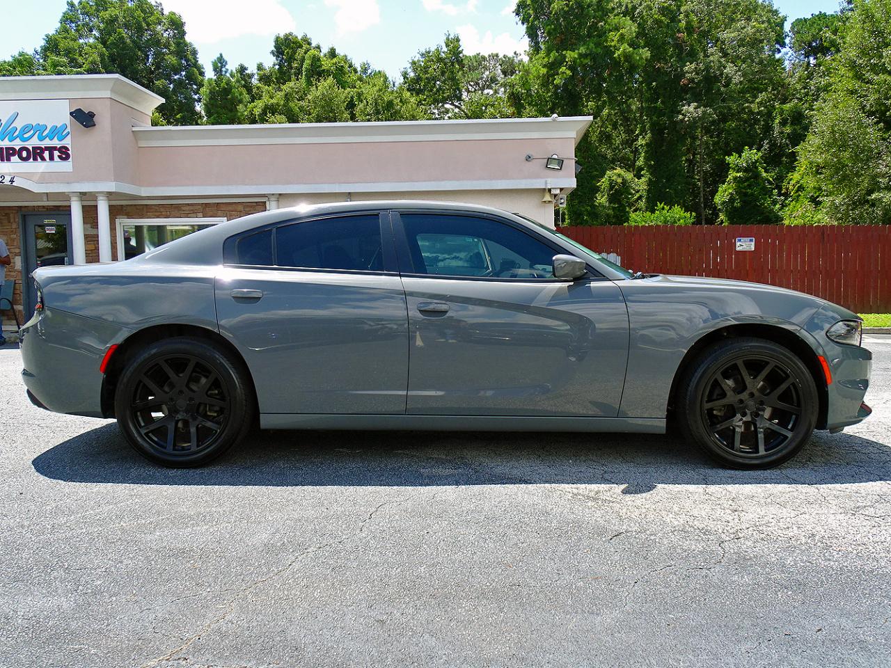 Dodge Charger SXT RWD 2019