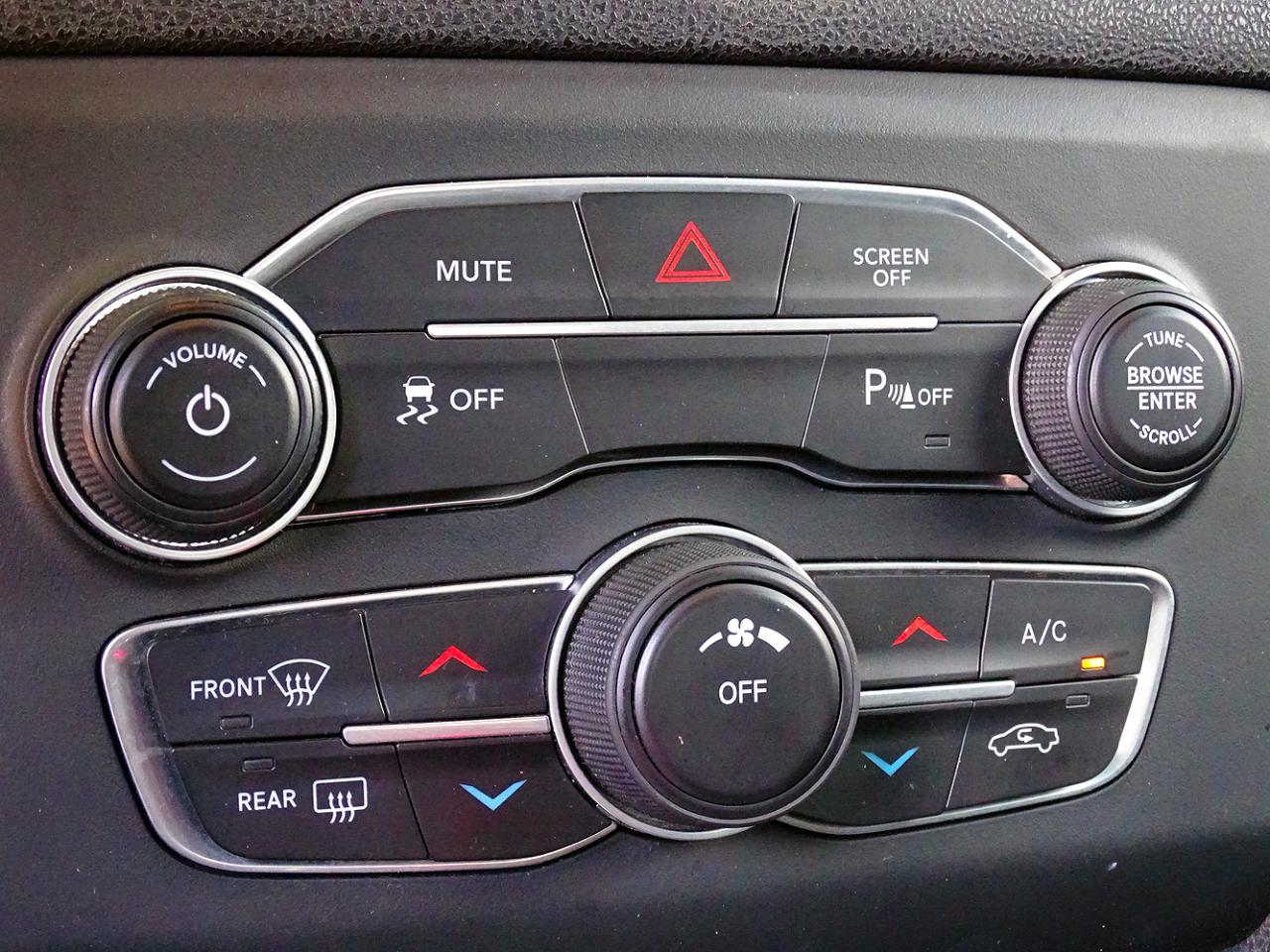 Dodge Charger SXT RWD 2019