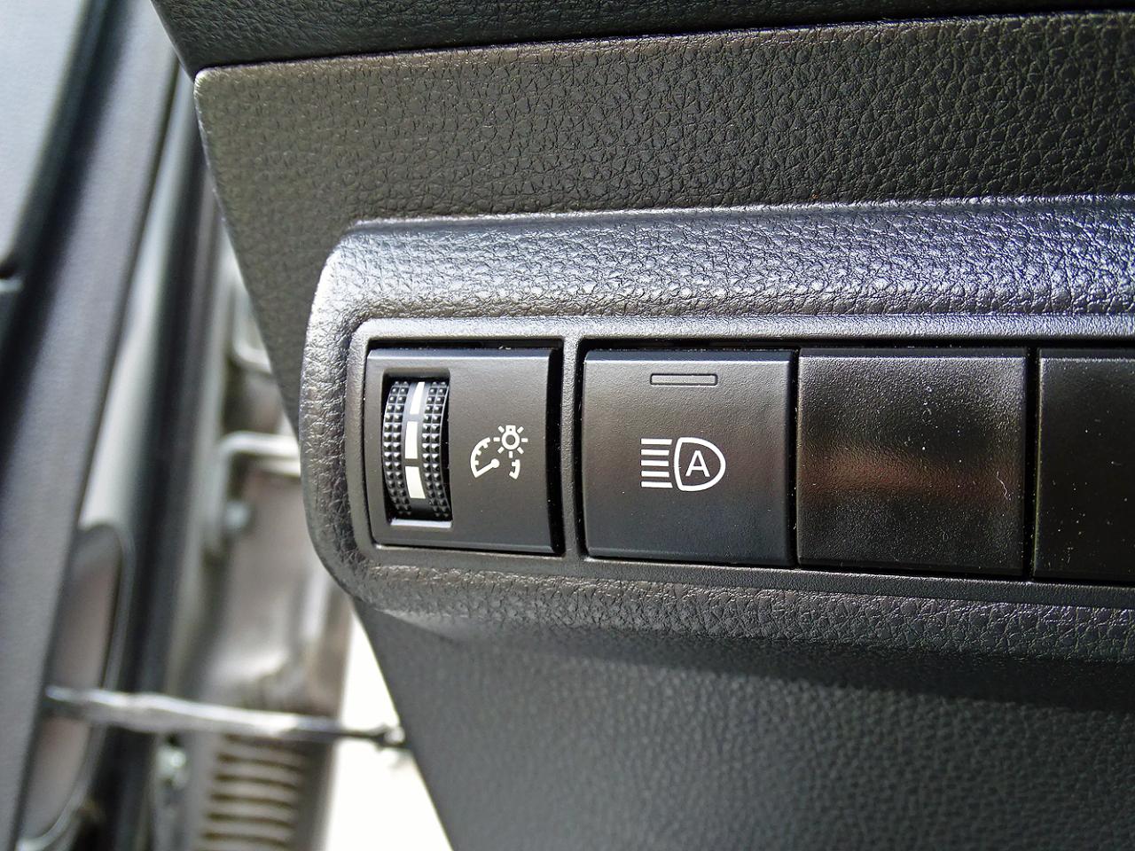 Toyota Corolla LE CVT (Natl) 2023