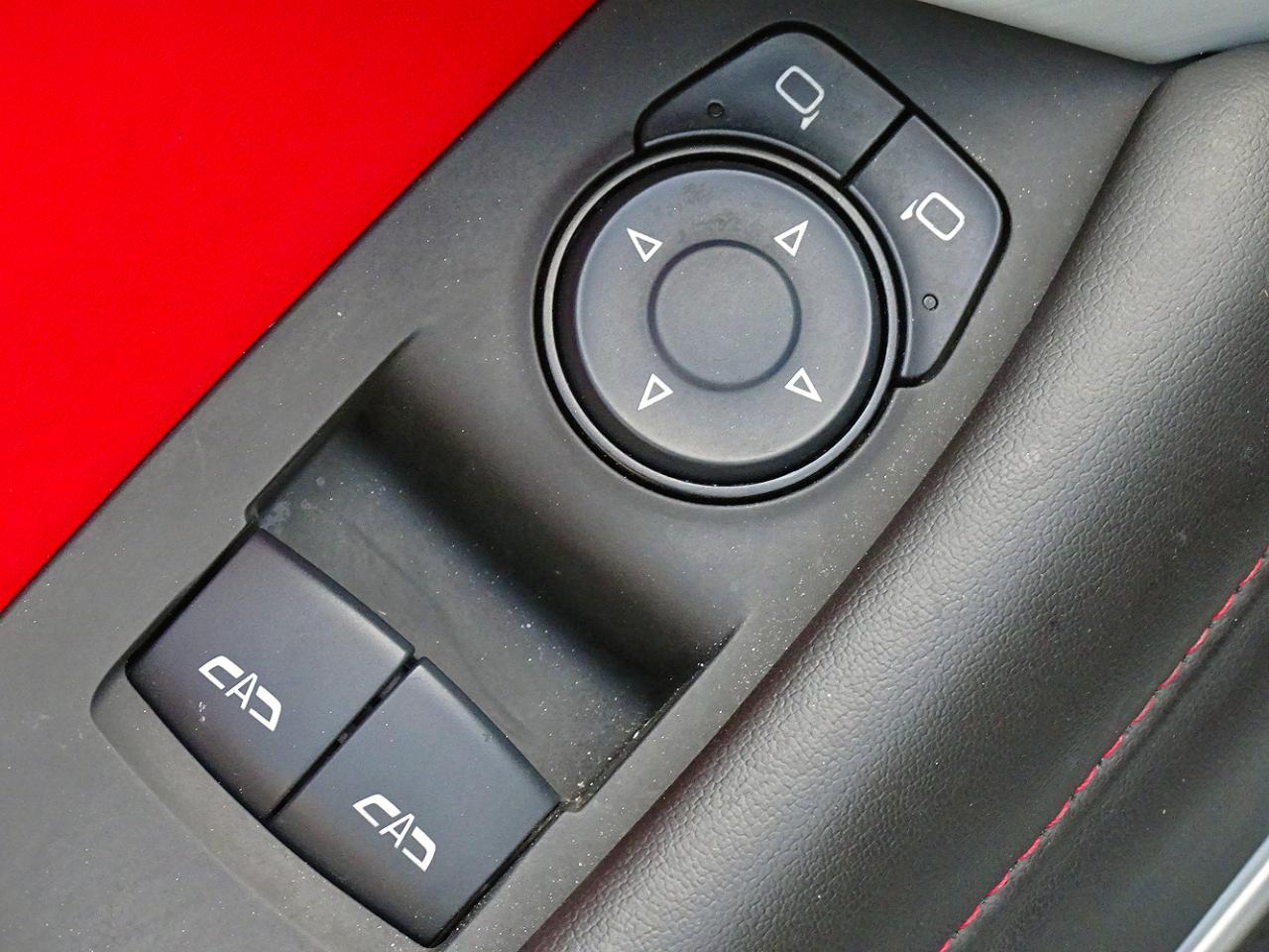 Chevrolet Camaro 2dr Cpe 2SS 2017