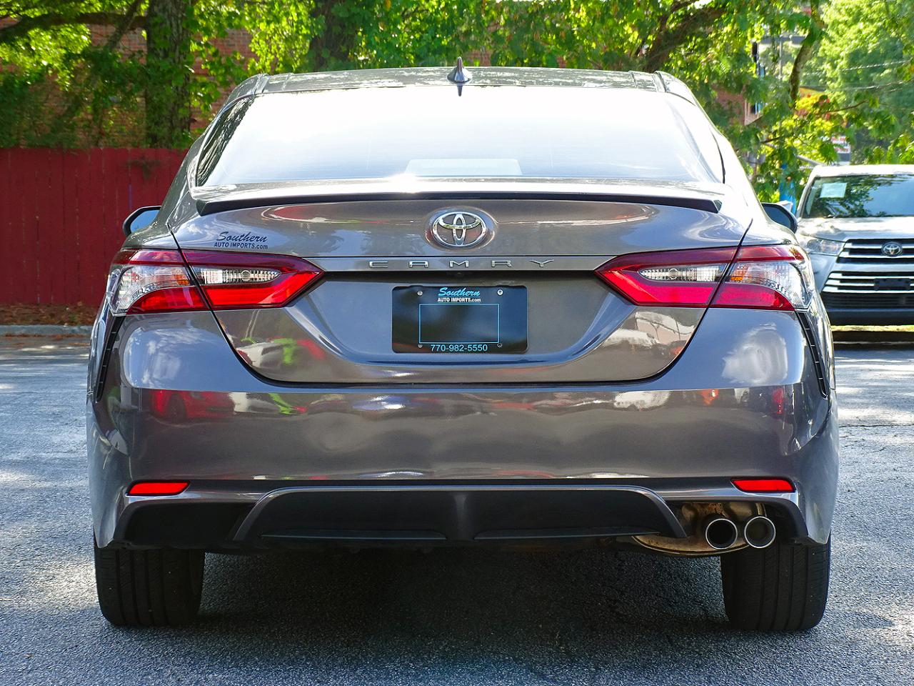 Toyota Camry SE Auto (Natl) 2022