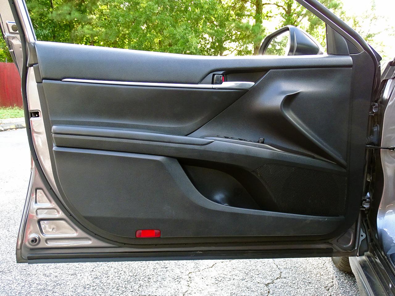 Toyota Camry SE Auto (Natl) 2022