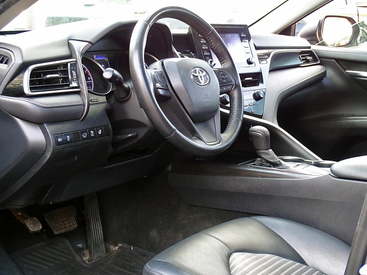 Toyota Camry SE Auto (Natl) 2022