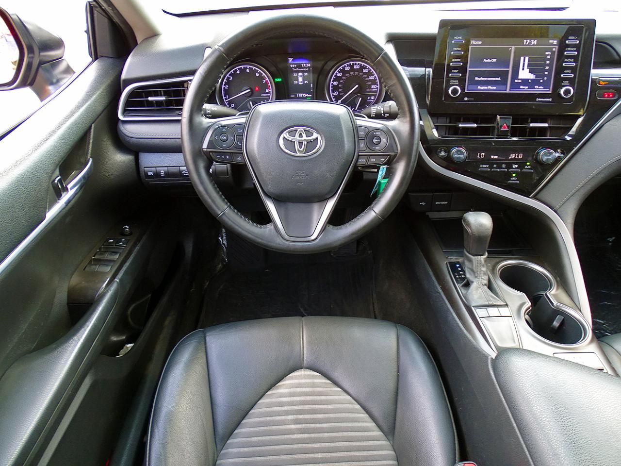 Toyota Camry SE Auto (Natl) 2022