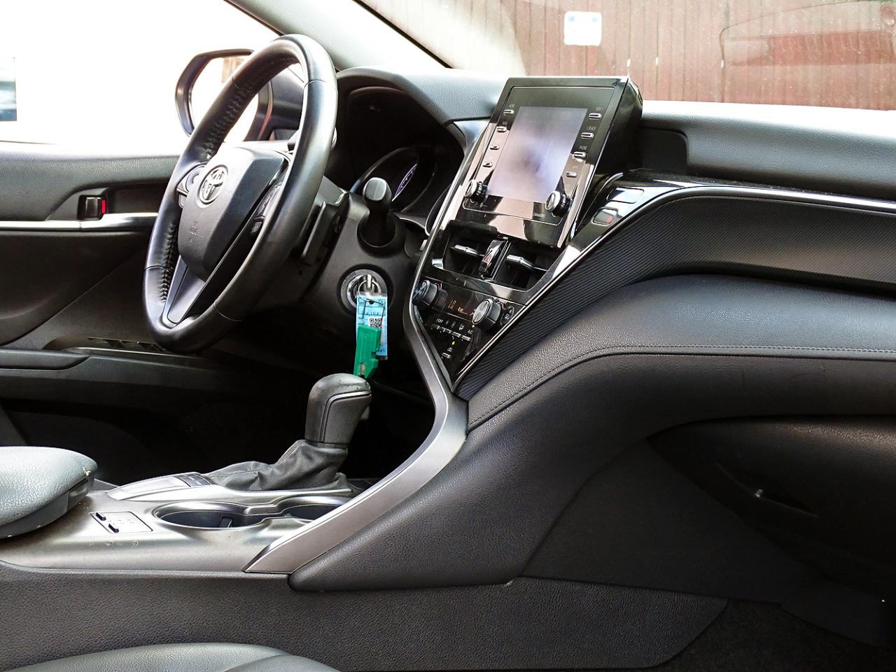 Toyota Camry SE Auto (Natl) 2022