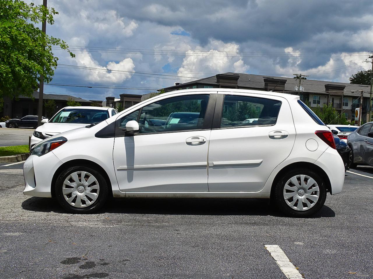 Toyota Yaris 5dr Liftback Auto L (Natl) 2016