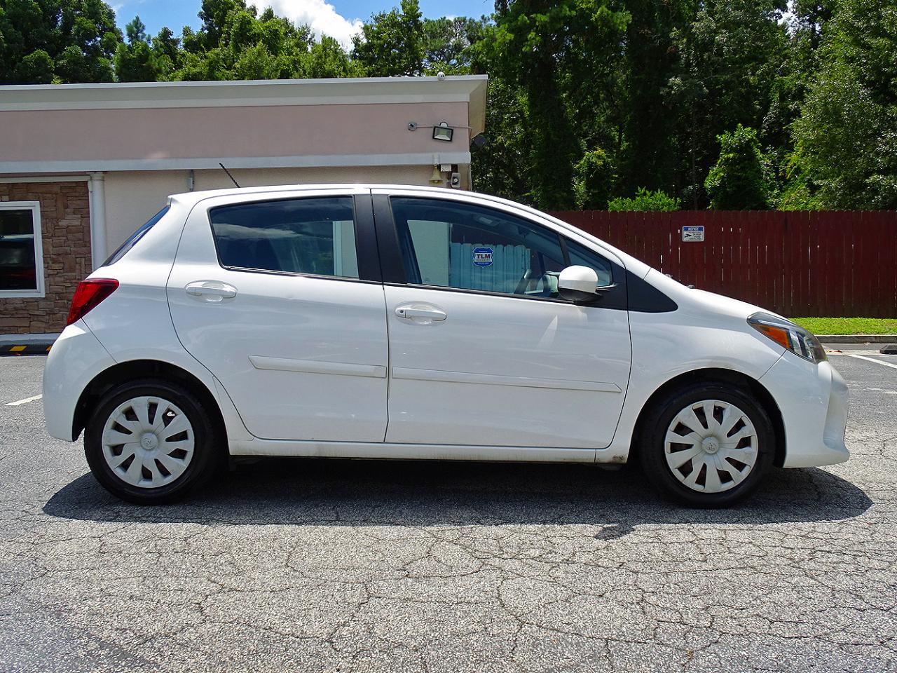 Toyota Yaris 5dr Liftback Auto L (Natl) 2016
